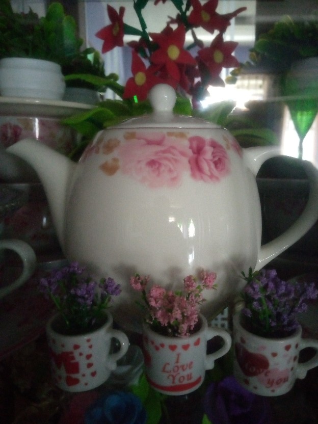 Teko Keramik / Teko Teh / Teko Motif / Tea Pot Pink Rossie Siera Kpc-03tp