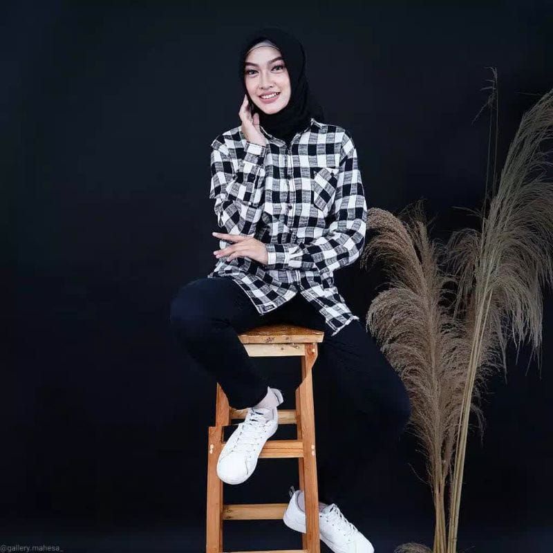 Kemeja Flanel Lengan Panjang Pria Wanita Kuwalitas Premium Unisex Viral Terbaru Terlaris Distro Casual Thrift Exklusif Termurah