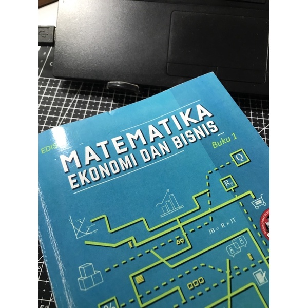 

buku punya sha❤️✨