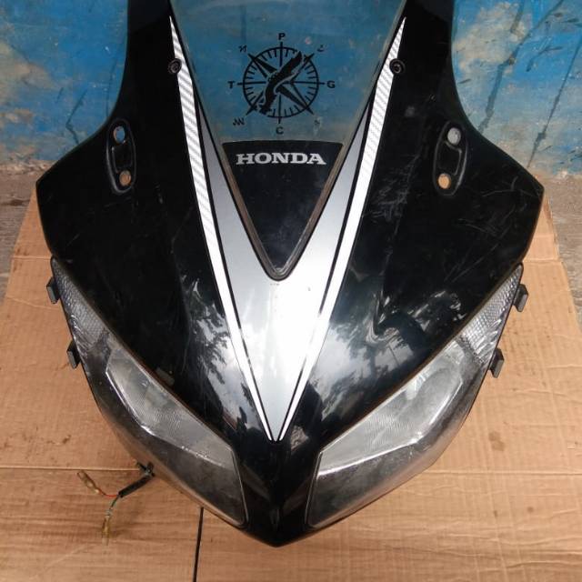 Batok cover lampu fairing depan cbr 150 r k45 original