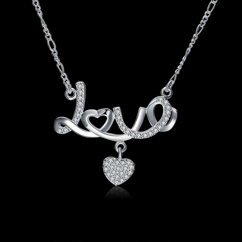 [Ready Stock]Fashion Personalized Love Pendant Diamond Love Necklace