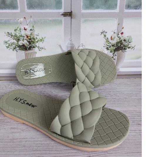 SHOPEE 2.2 Sendal karet wanita slop kepang, Sandal jelly perempuan terbaru model slop kepang,nyaman 