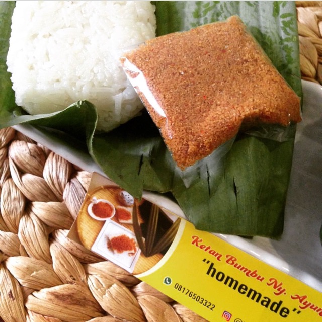 

Ketan bumbu Ny.Ayun