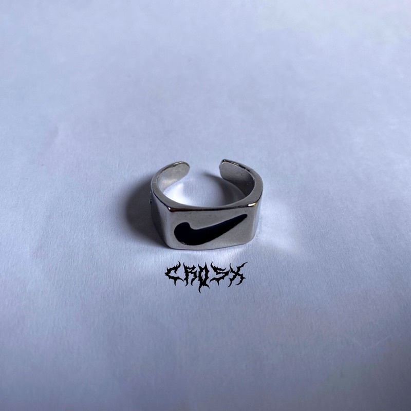 NIKE SQUARE LOGO VINTAGE RETRO RING / NIKE RING / CINCIN NIKE / CINCIN TITANIUM / AESTHETIC RING / CINCIN ESTETIK / CINCIN AESTHETIC / CINCIN PRIA / CINCIN WANITA / CINCIN PRIA WANITA