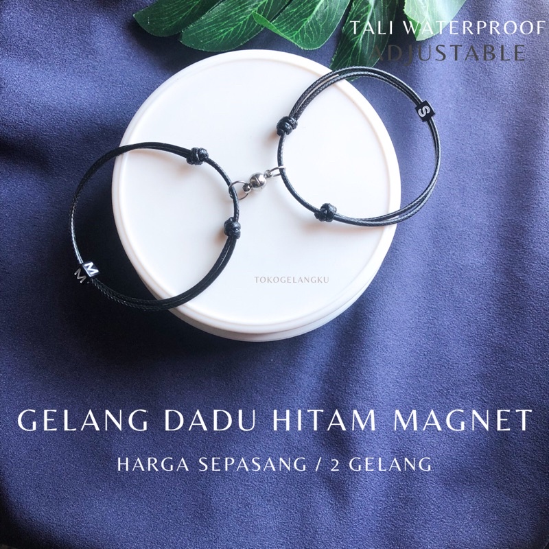 (2 Gelang) Gelang Dadu Hitam Couple Magnet / Huruf Inisial Tali Waterproof Premium / Gelang Couple Sahabat-Pacar / Murah dan Real Pict / gelang Wanita pria / gelang laki laki perempuan