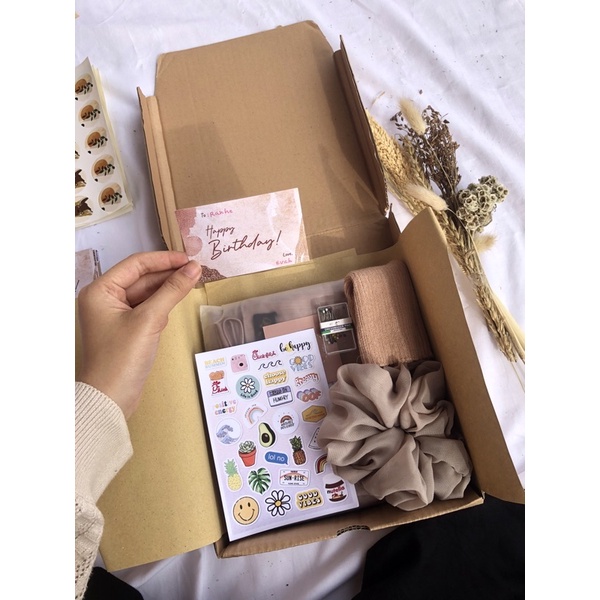 

GIFT BOX HIJAB
