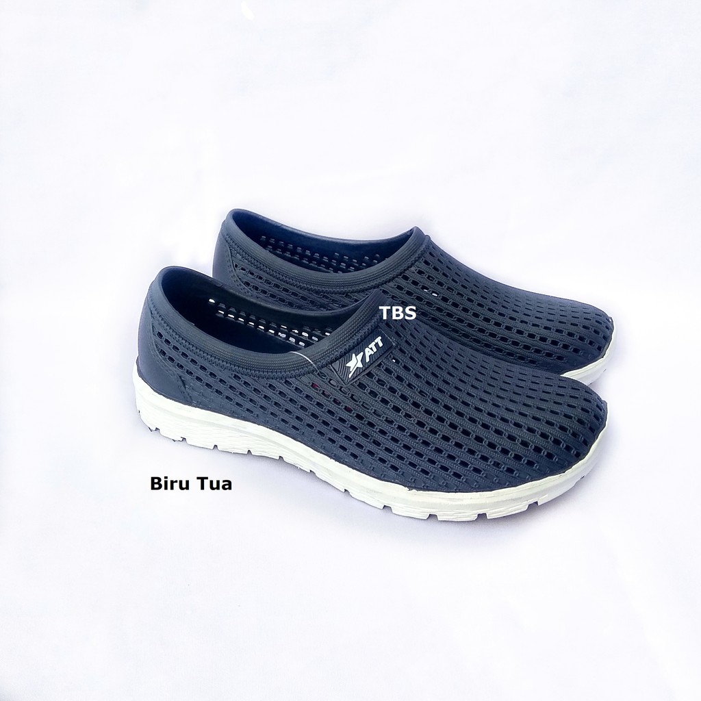 TBS Sepatu Karet Pria SlipOn Lubang Keren ATT PSO 159