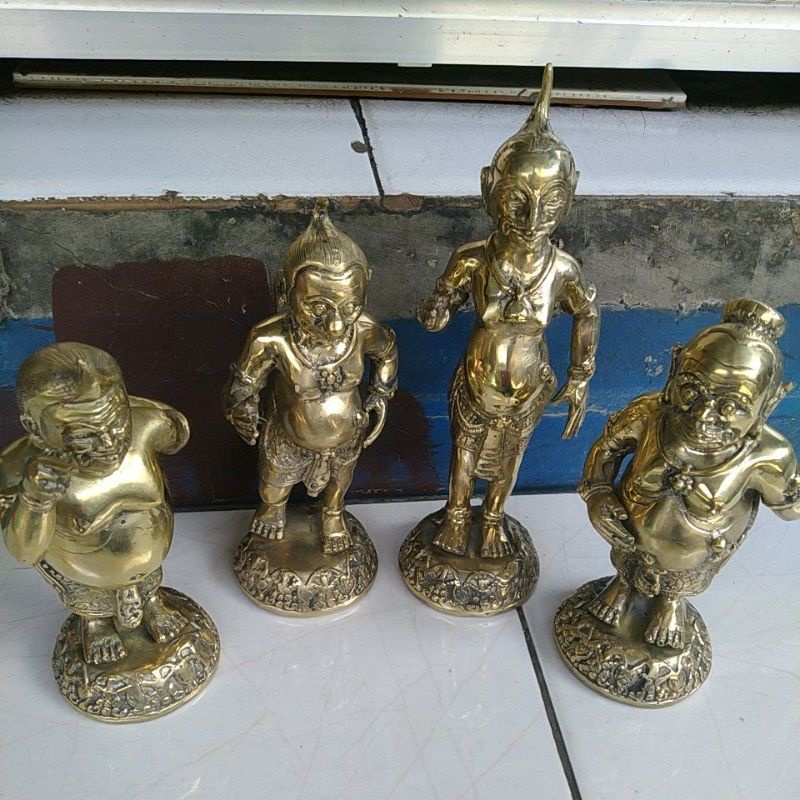 PAJANGAN PATUNG PUNOKAWAN