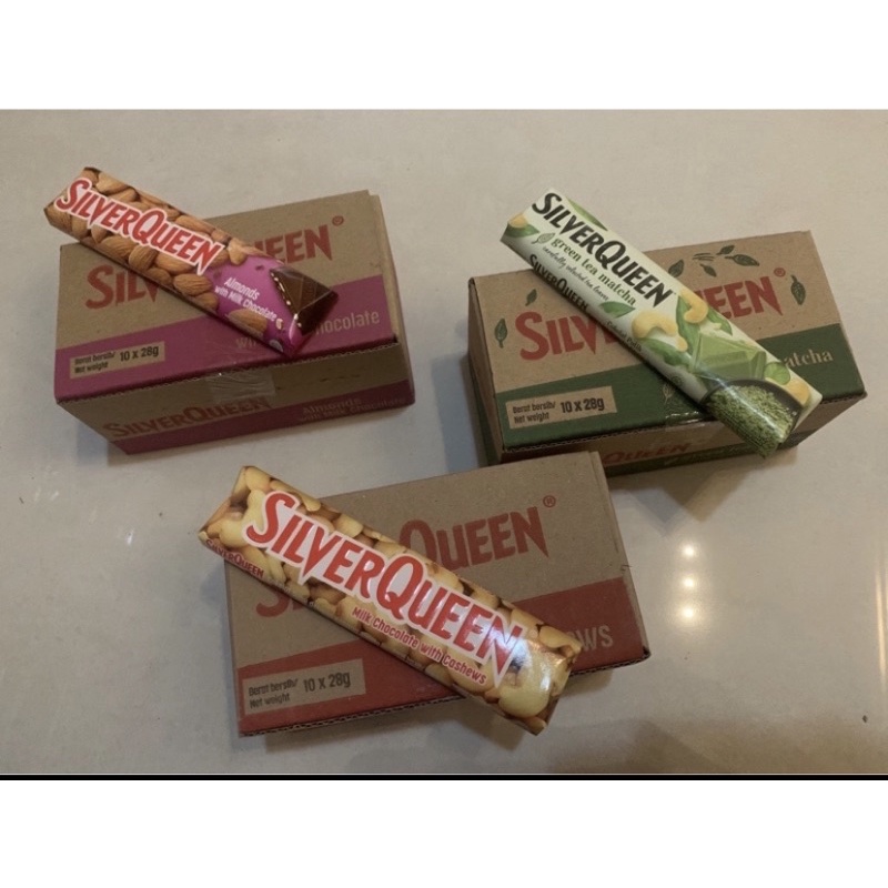 SILVERQUEEN 22GR (BOX isi 10 PCS) - COKELAT SILVER QUEEN Cashew / Almond / Green Tea / YogHurt Very Berry  (BOX)