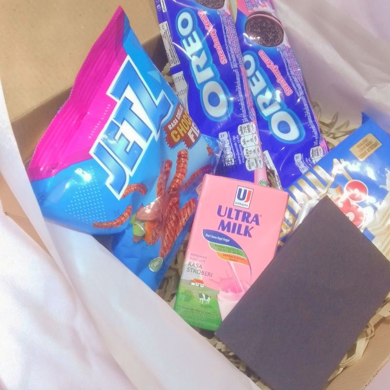 

Gift box - Snack box untuk Birthday gift, Graduation gift, Anniversary, dll