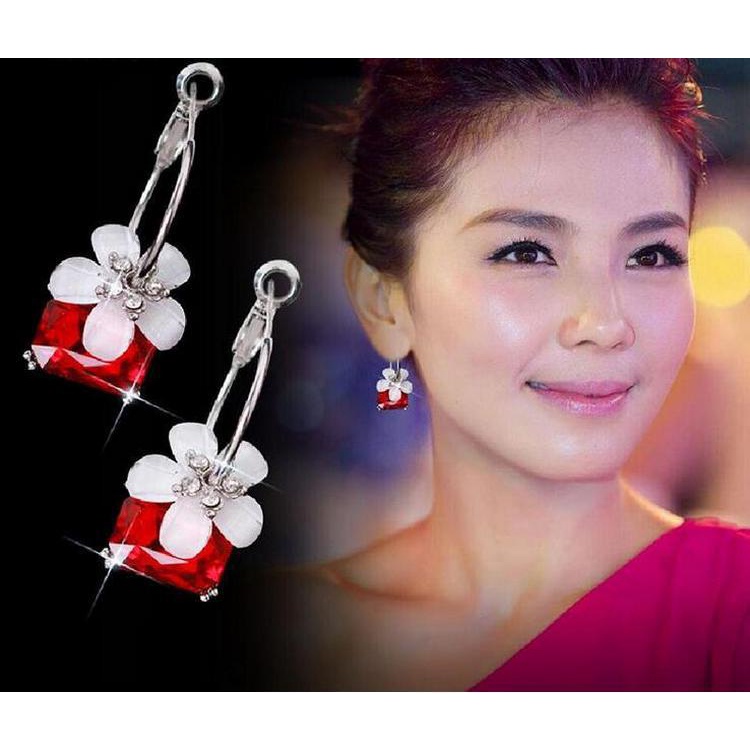 Profil tinggi dan murah hati trendi fashion ornamen Kristal cherry blossom anting-anting cincin/stud