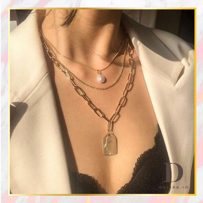 Kalung Multilayer Liontin Mutiara 3 Layer Rantai dan Liontin Wajah Lukisan Lucu Fashion Dalika