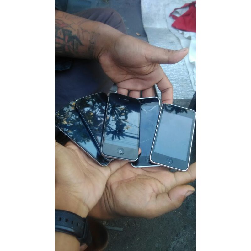 iphone 4 / iphone 4s gambling rusak minus