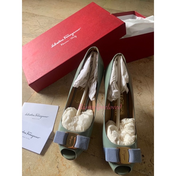 salvatore ferragamo heels / light blue heels