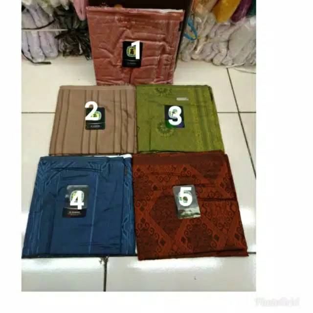 Sarung Gajah duduk Maestro