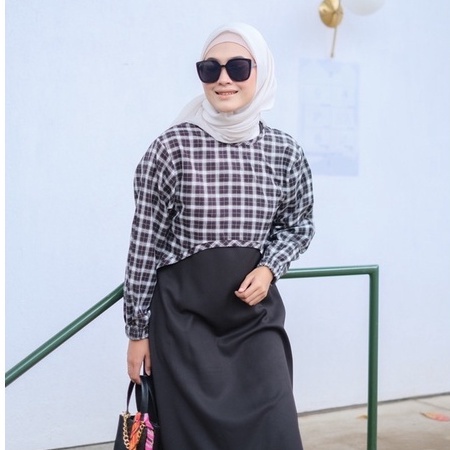 IL - Lily Crop Top Tartan / Korean Blouse Outher Wanita Motif Kotak