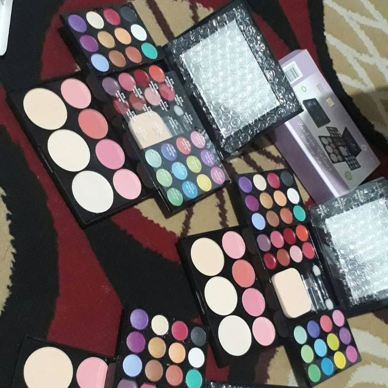 ADS MAKE UP KIT / ADS FASHION COLOR MAKEUP KIT