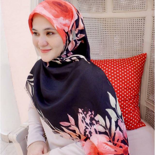 [TURKEY] Feyza Inci on Sale