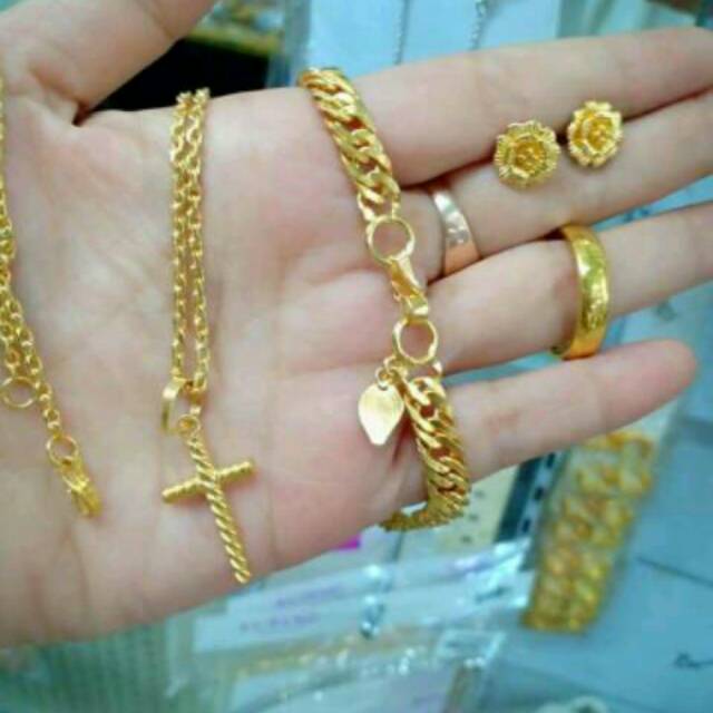 Set kalung Salib perhiasan replika mas 24k,kualitas golden&amp;penang,tahan lama,gak berkarat(rantai 45-50cm dan 60cm