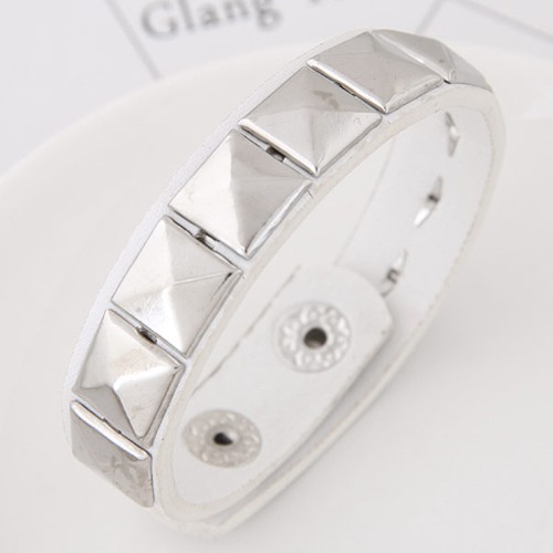 LRC Gelang Tangan Retro Squre Rivet Shape Decorated Pure Color Bracelet