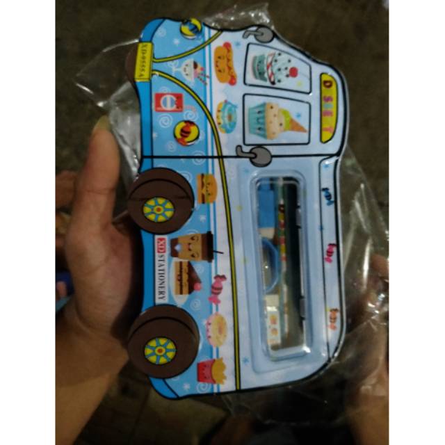 

Tempat pensil kaleng plus spidol white board