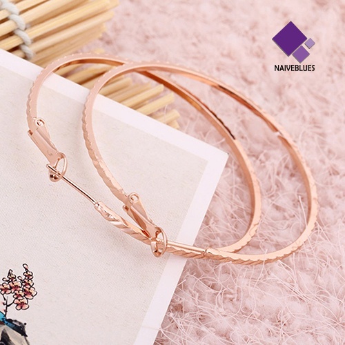 Anting Hoop Lingkaran Besar Untuk Wanita