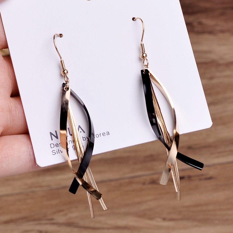 Anting Jepang Korea Produk Baru Dimodifikasi Bentuk Wajah Berkelas Anting Hitam Panjang Titanium Steel 18K Rose Gold Anti-Gagal Tidak Alergi Ready Stock Utuh