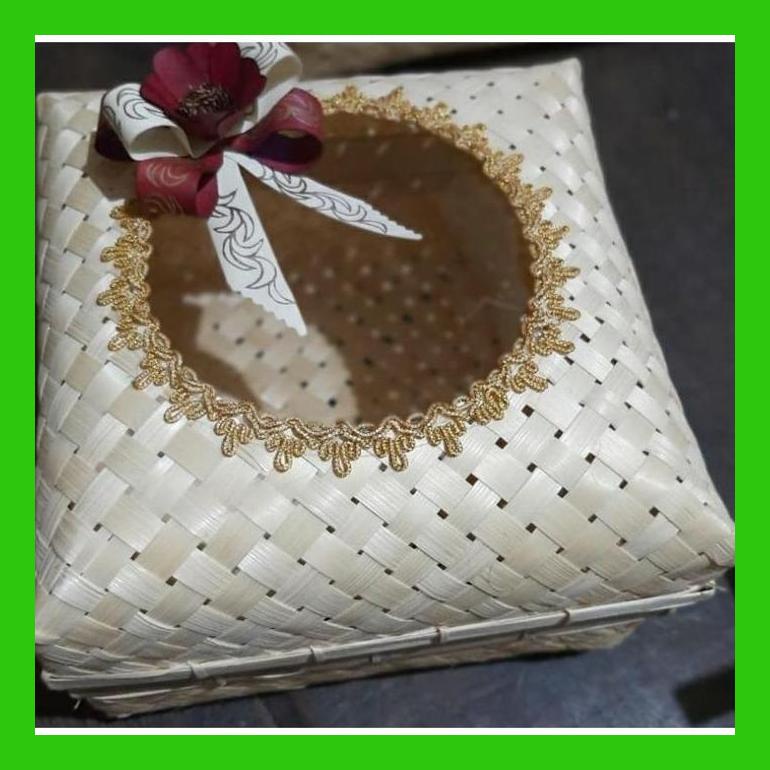

SM25-SOKASE MIKA 25 X 25 X 12 -KRANJANG PARCEL-besek unik-BOX NATAL-HAMPERS LEBARAN-KOTAK SESERAHAN