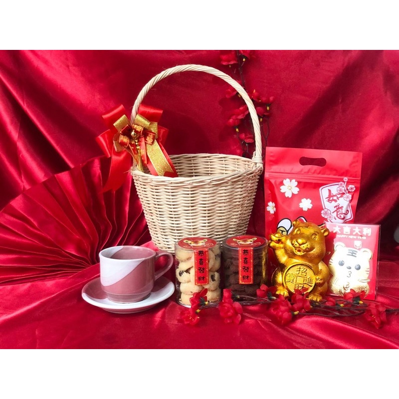 

hampers cny imlek / parcel cny imlek / chinese new year hampers lucky