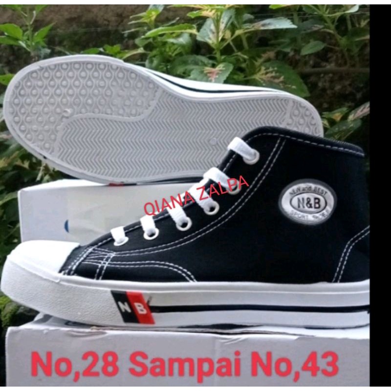 sepatu sekolah NB boot tali hitam putih bahan canvas barang lokal