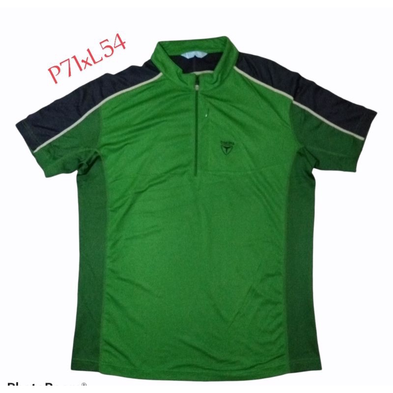 Sports Tshirt Treksta second thrift