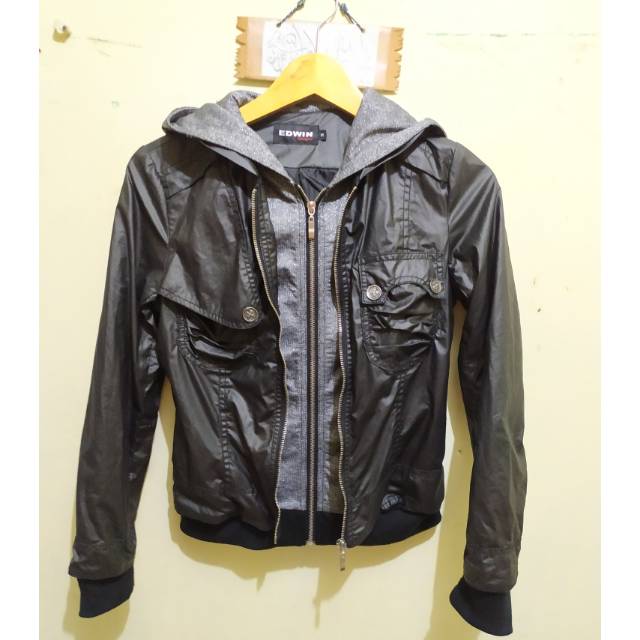 Jaket edwin wanita size S kecil second