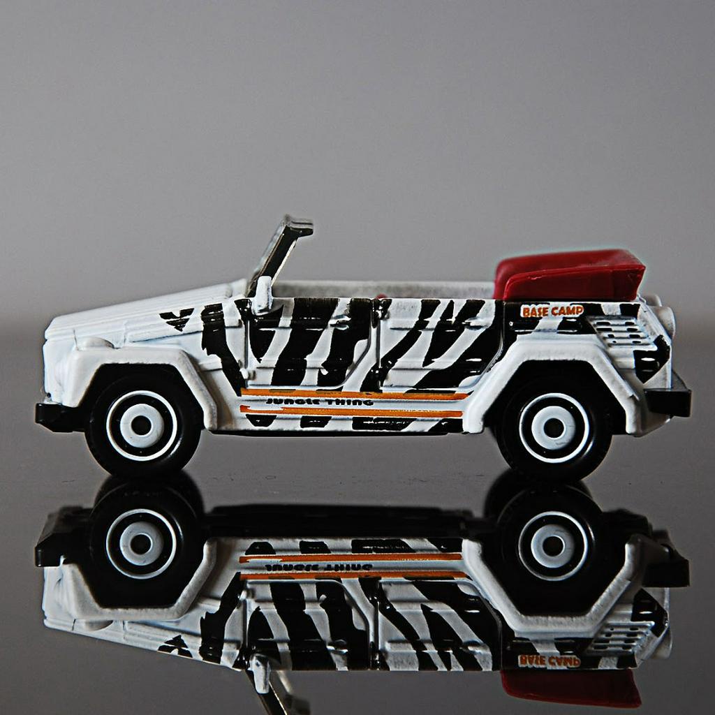Matchbox Volkswagen VW Type 181 Zebra Safari Camat