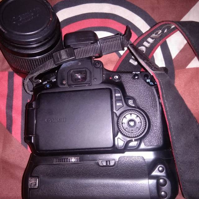 Kamera DSLR CANON 60D
