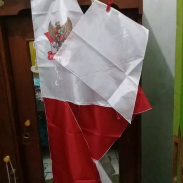 Bendera Merah Putih Besar
