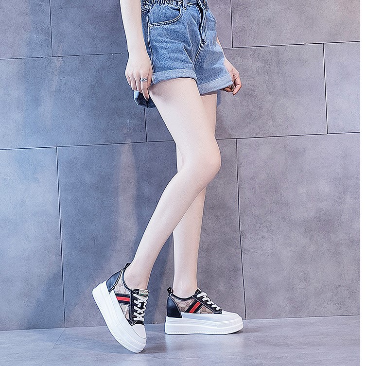 Sepatu Olahraga Wanita Sneakers Jalan Santai Sneaker Cewek Motif Terbaru Impor Shoes Korea SP-153