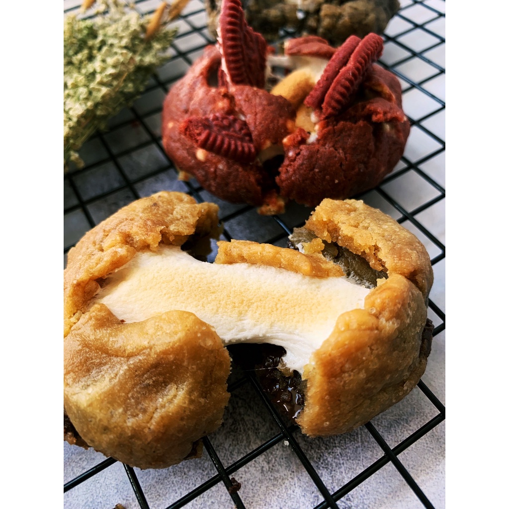 

S`mores Soft Cookies