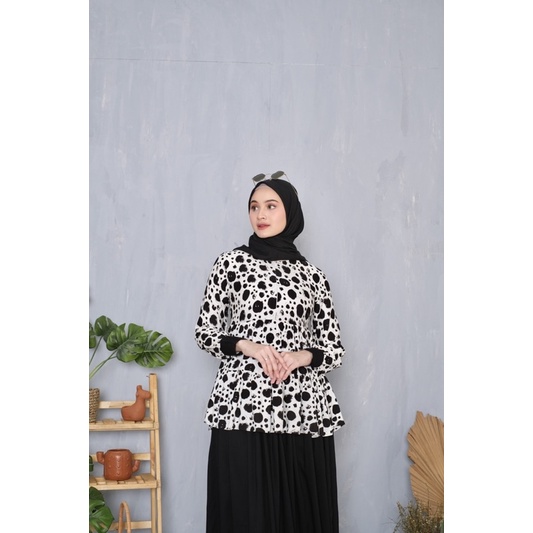 Ounadoutfit dress gothic polkadot busui wanita kekinian hitam putih / homedress rayon motif / outfit muslim motif / dress monocrom / baju polkadot wanita