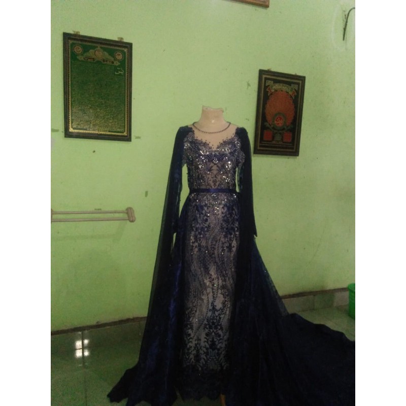 gaun pengantin warna navy