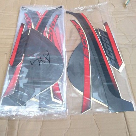 STRIPING LES BODY HONDA SCOOPY SPORTY 2021 BLACK HITAM ORIGINAL
