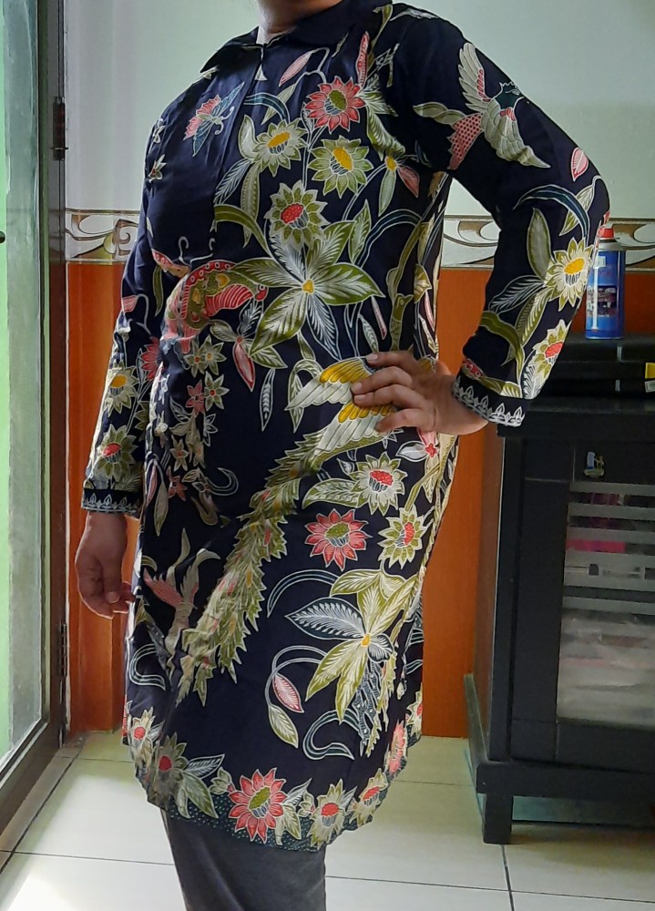 Grosir Terlaris Genes Jelita Tunic Navbor Yelbor Whitbor Creambor Tunik Batik Modern Hrb057