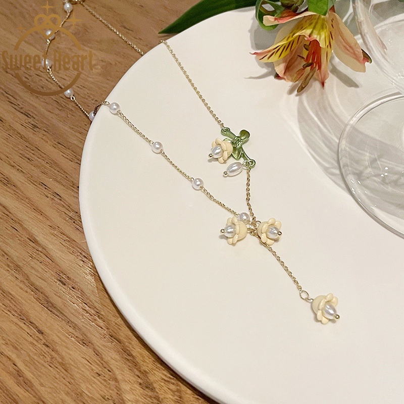 Kalung Rantai Dengan Liontin Bunga Lily + Daun + Mutiara Gaya Korea Untuk Wanita