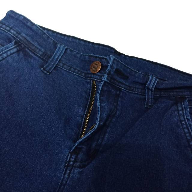 CELANA JEANS PENDEK PRIA