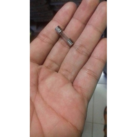 

fuse 5x20 semua ukuran ada bikin aja di keterangan