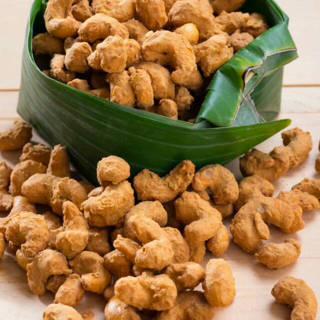 

Kacang Mede Telur Premium 500gr