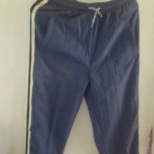 Preloved celana olahraga