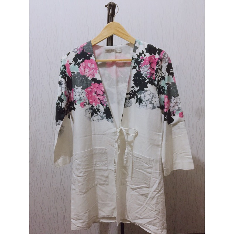 OUTER MINIMAL PRELOVED