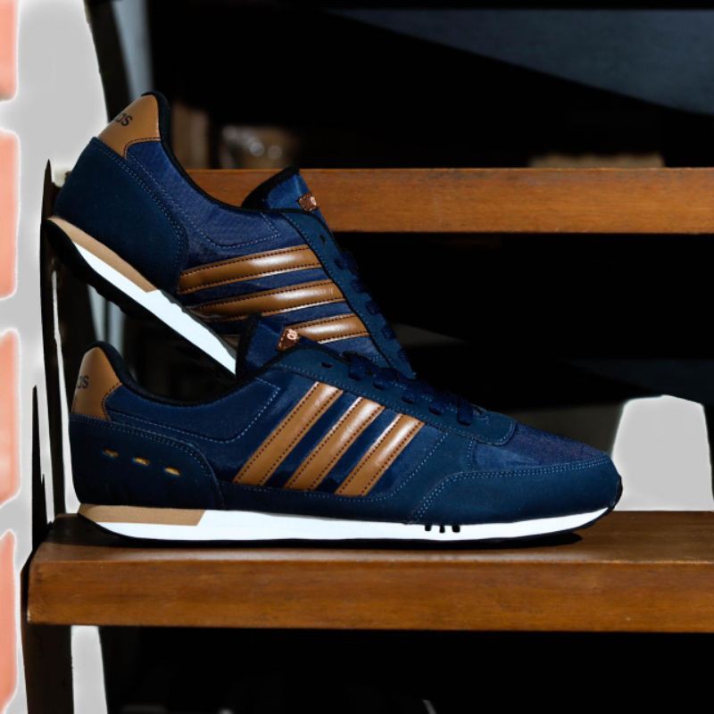 *ADIDAS NEO CITY RACER NAVY BROWN*