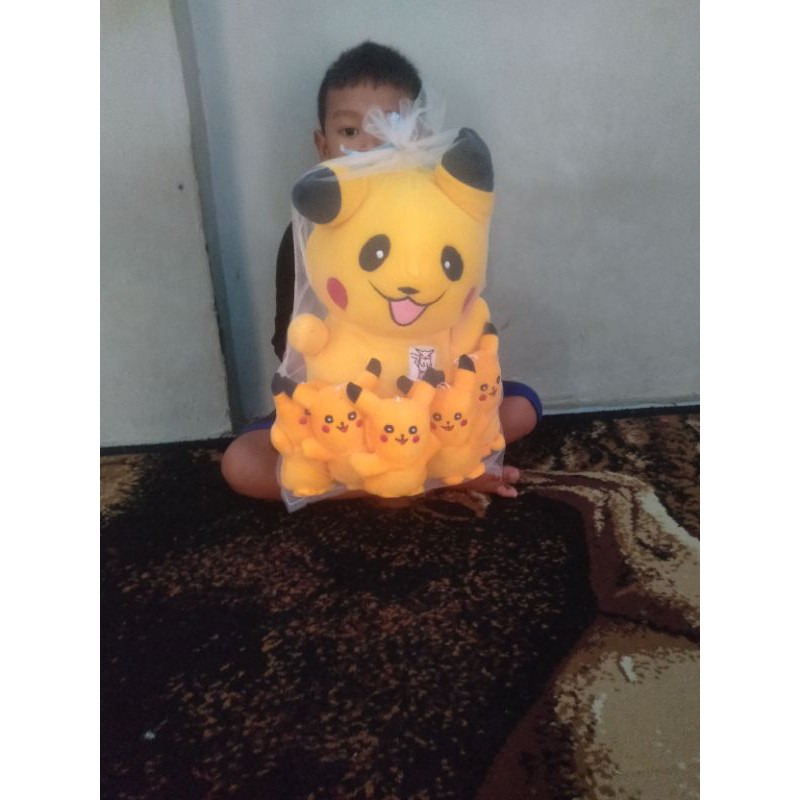 BONEKA PIKACHU BERANAK SIZE L