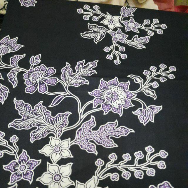 Kain Batik Solo Motif Bunga Melati Warna Ungu Terong